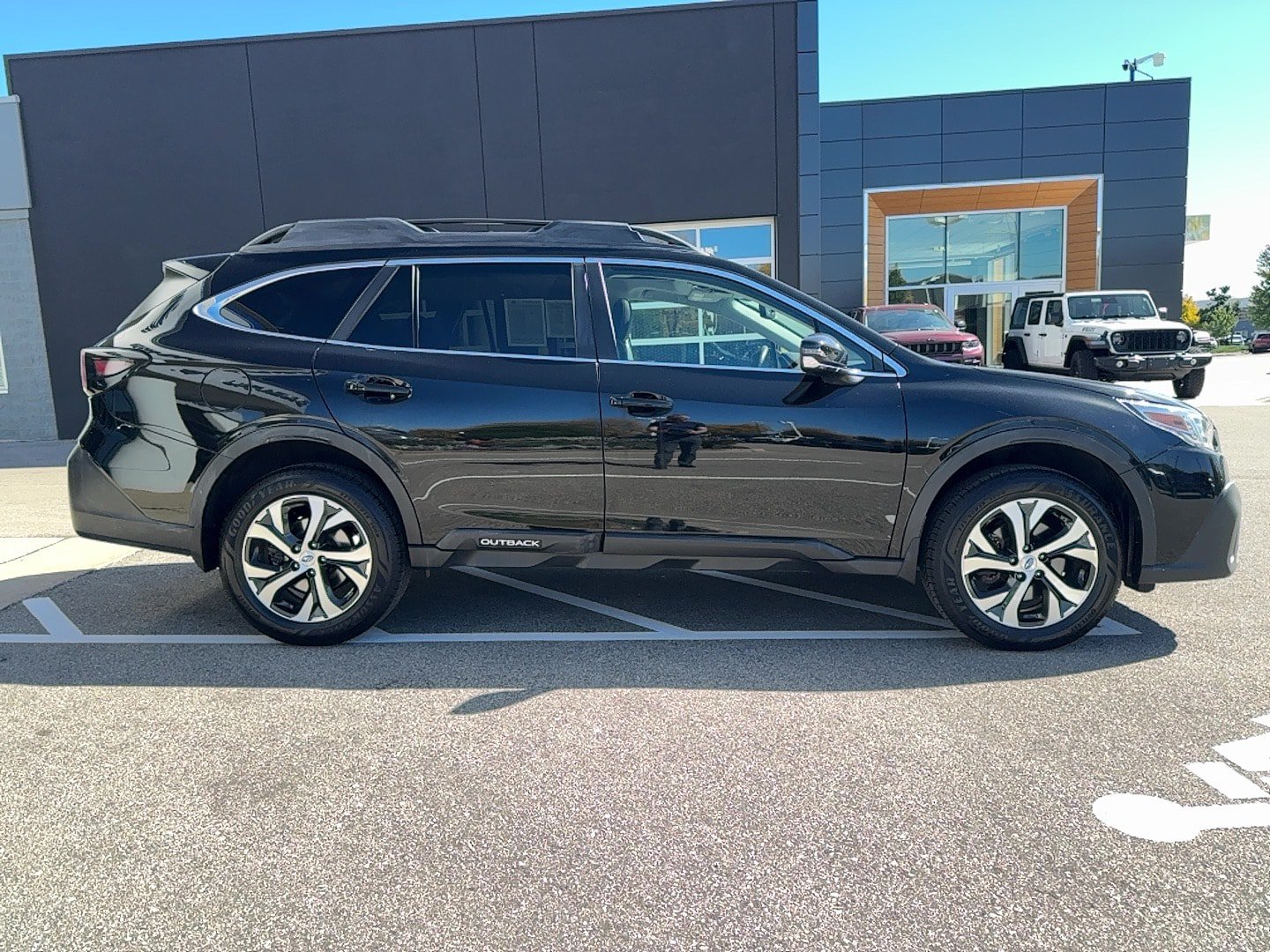 Certified 2022 Subaru Outback Limited w/ Popular Package #2 AWD/4WD image 8