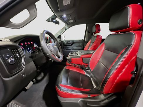 Used 2020 Chevrolet Silverado 1500 Custom w/ Custom Value Package image 14