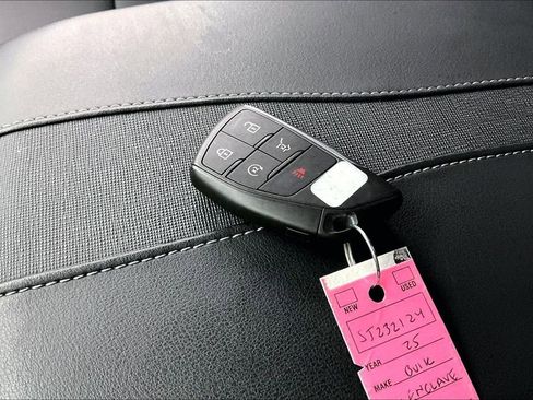 Used 2025 Buick Enclave Preferred image 13