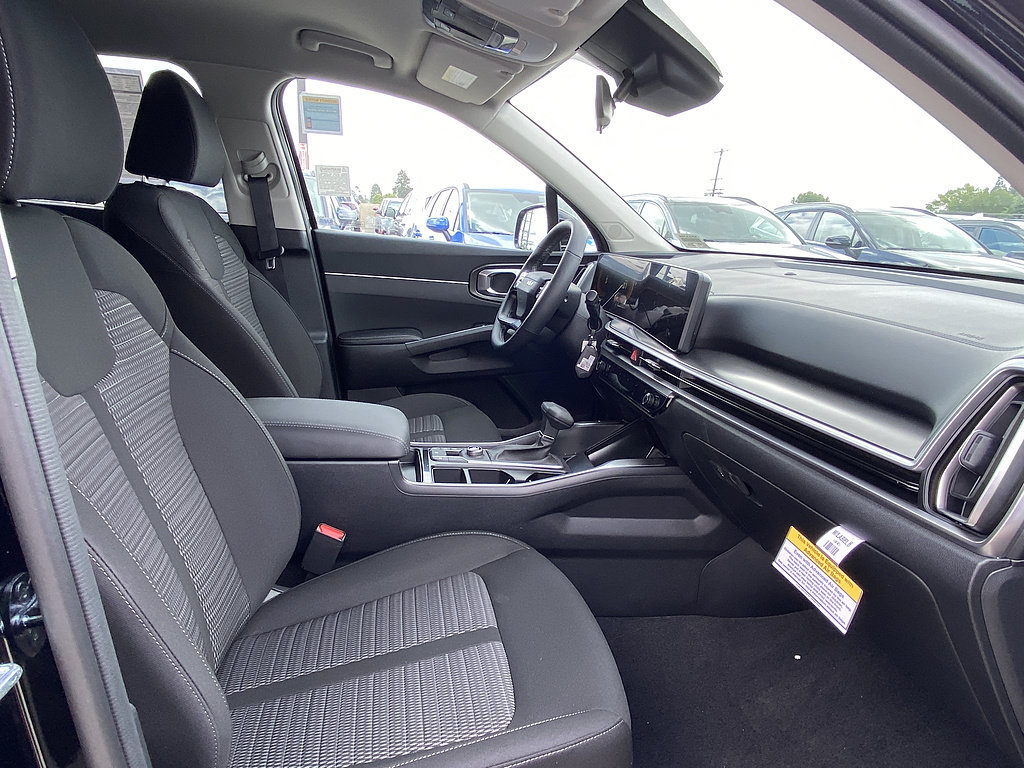 New 2026 Kia Sorento LX FWD image 23