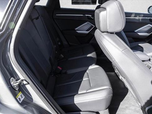 Used 2025 Audi Q3 2.0T Premium image 23