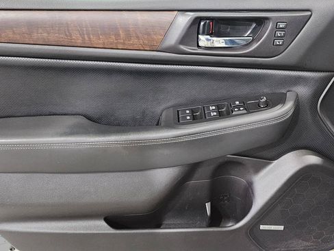Used 2016 Subaru Outback 2.5i Limited AWD/4WD image 11
