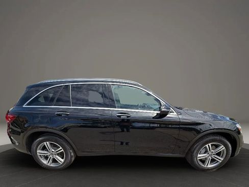 Used 2021 Mercedes-Benz GLC 300 4MATIC image 4