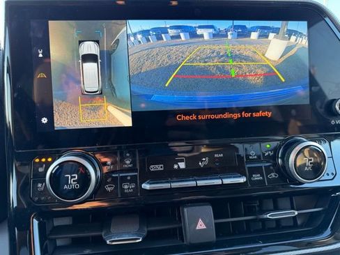 Used 2024 Toyota Highlander Platinum image 15