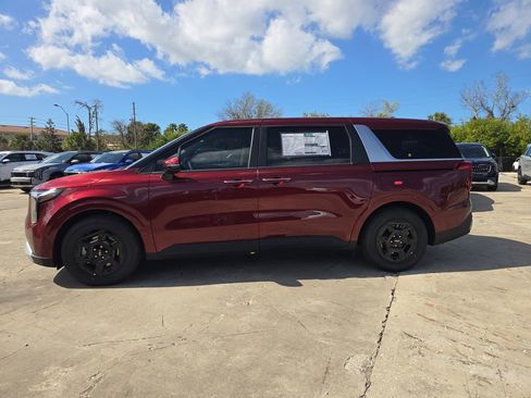 New 2026 Kia Carnival FWD image 5