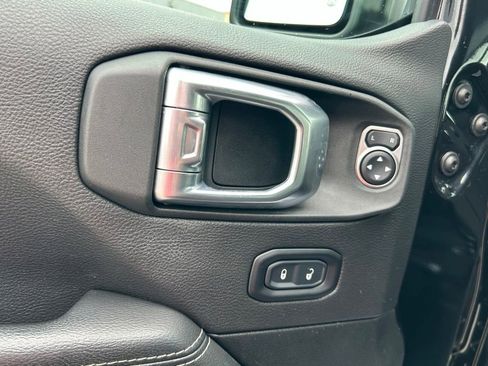 Used 2022 Jeep Wrangler Unlimited Sahara image 71