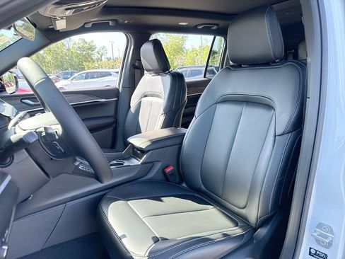 New 2026 Jeep Grand Cherokee L Limited w/ Limited Altitude Package image 9