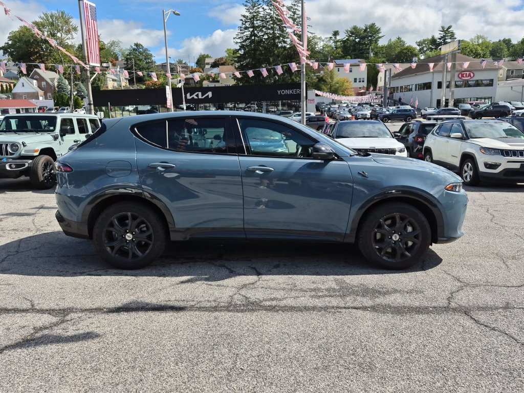 Used 2024 Dodge Hornet R/T Plus w/ Tech Pack Plus w/o Parking AWD/4WD image 4