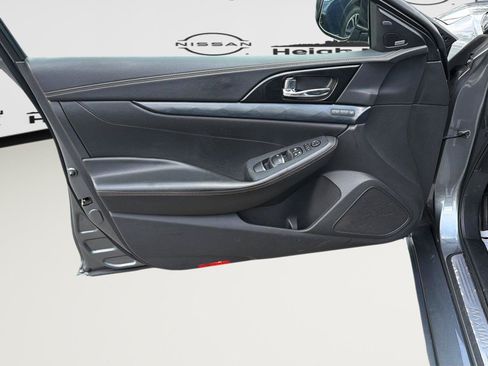 Used 2019 Nissan Maxima Platinum w/ Sport Mat Group FWD image 9