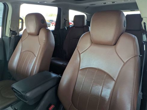 Used 2017 Chevrolet Traverse Premier image 7