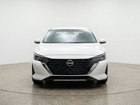 Used 2025 Nissan Sentra SV FWD image 2