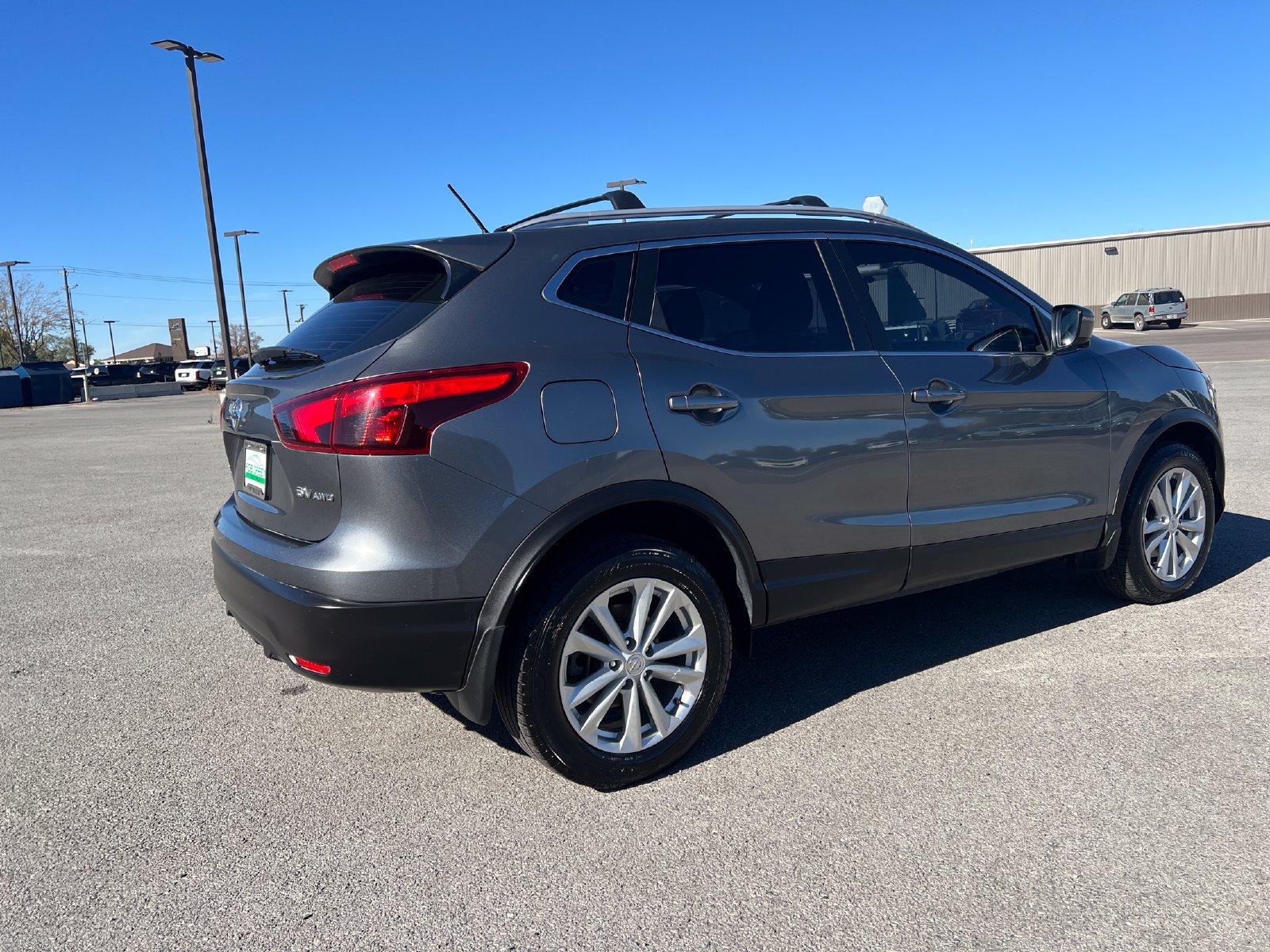 Used 2017 Nissan Rogue Sport SV w/ SV Premium Package AWD/4WD image 3