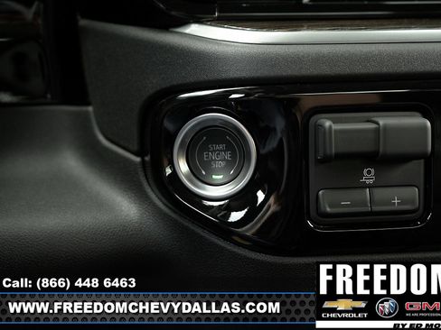 New 2025 GMC Sierra 1500 Elevation image 32