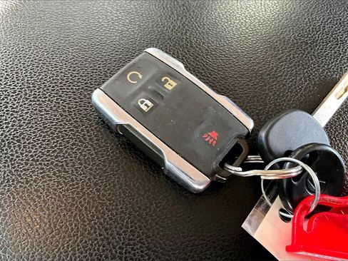 Used 2019 Chevrolet Colorado ZR2 image 32