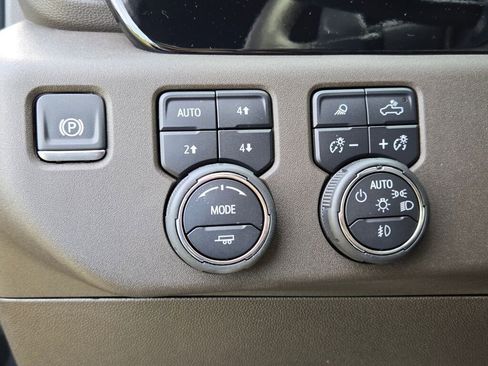 Used 2024 Chevrolet Silverado 1500 RST image 19