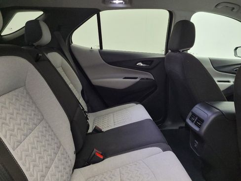 Used 2022 Chevrolet Equinox LS w/ LS Convenience Package AWD/4WD image 19