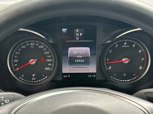 Used 2019 Mercedes-Benz GLC 300 4MATIC image 19