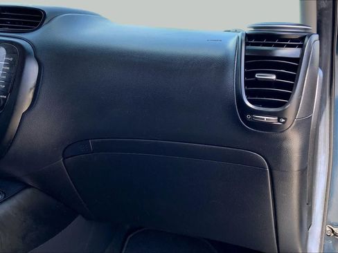 Used 2018 Kia Soul + FWD image 18
