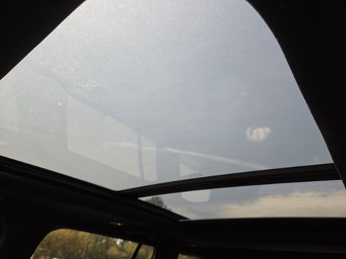 Used 2024 Jeep Grand Cherokee Limited w/ Black Appearance Package image 3