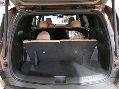 Used 2025 Hyundai Santa Fe Limited image 13