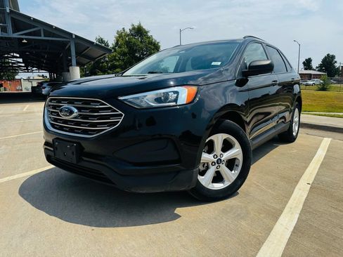 Used 2020 Ford Edge SE FWD image 1