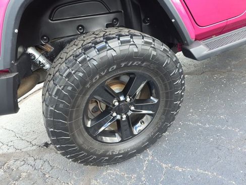 Used 2022 Jeep Wrangler Unlimited Sahara image 58