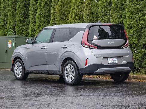 Used 2023 Kia Soul LX FWD image 6