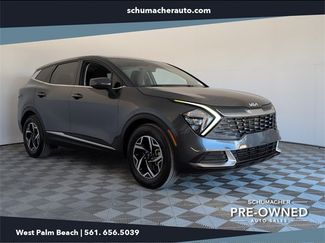 Used 2023 Kia Sportage LX image 1