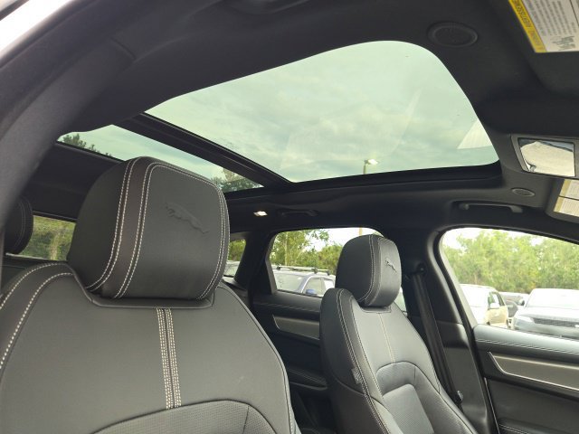 Used 2026 Jaguar F-PACE R-Dynamic S AWD/4WD image 13