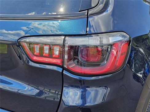 New 2026 Jeep Compass Latitude AWD/4WD image 9