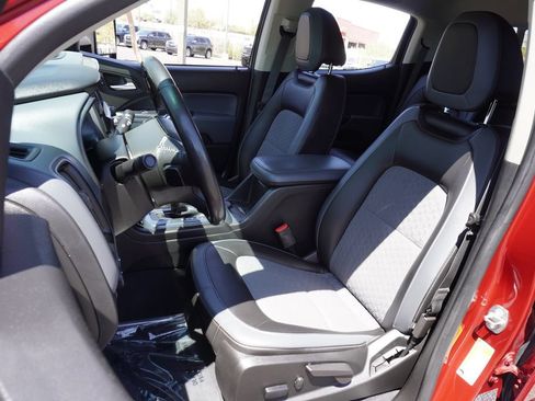 Used 2019 Chevrolet Colorado Z71 AWD/4WD image 16