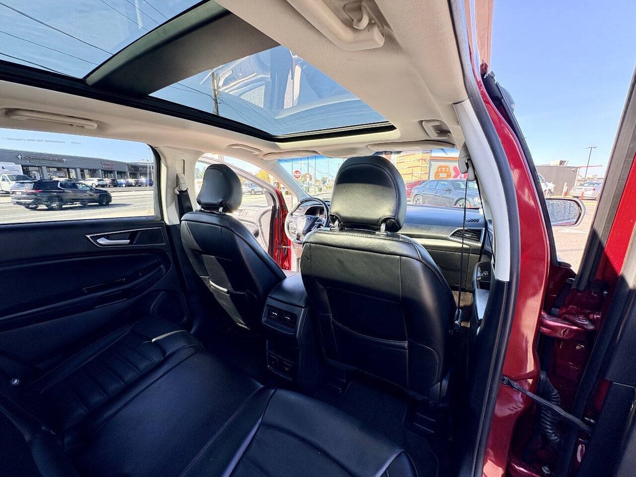 Used 2017 Ford Edge SEL w/ Equipment Group 201A AWD/4WD image 35