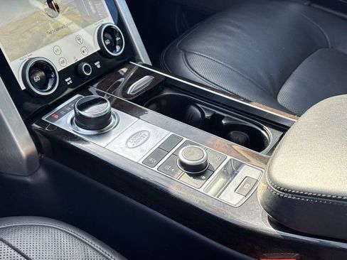 Used 2020 Land Rover Range Rover HSE image 16