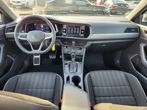 Used 2023 Volkswagen Jetta Sport image 8