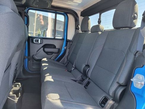 New 2026 Jeep Gladiator Sport AWD/4WD image 20