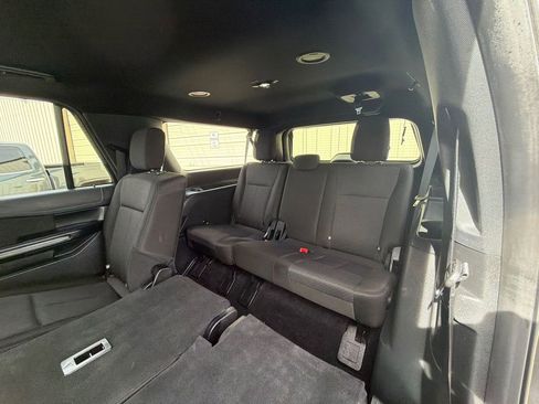 Used 2019 Ford Expedition Max XLT image 11