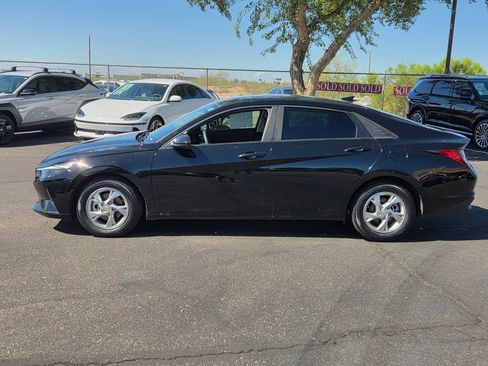 Certified 2023 Hyundai Elantra SE image 8