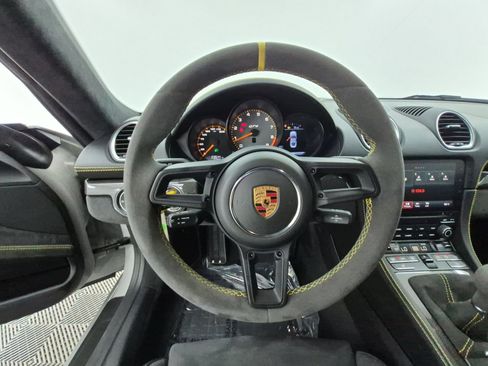 Certified 2020 Porsche 718 Cayman GT4 RWD image 23