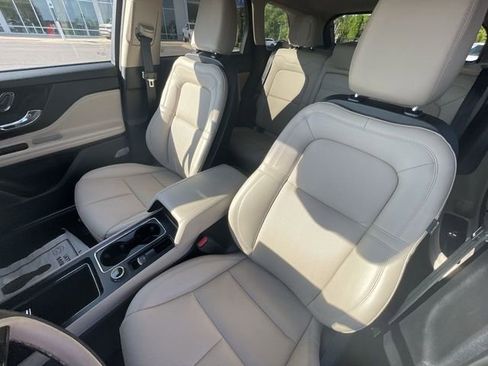 Used 2025 Lincoln Corsair Grand Touring AWD/4WD image 11