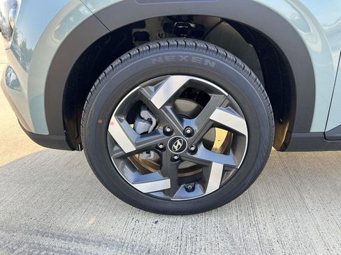 New 2025 Hyundai Venue Limited image 30