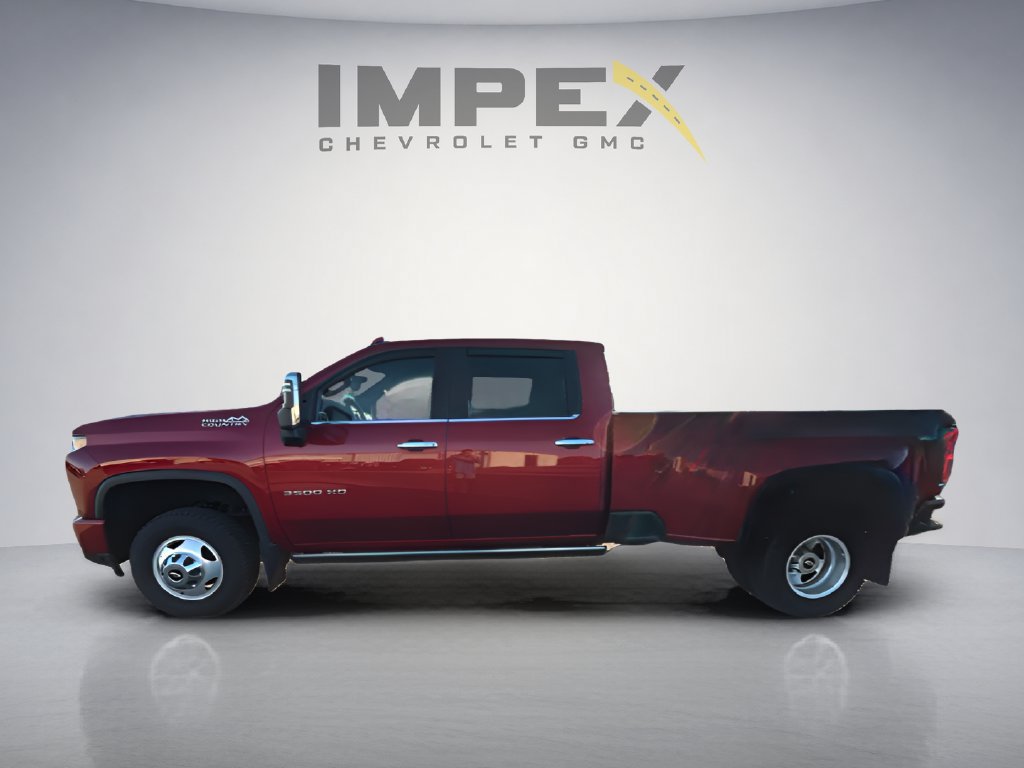 Used 2023 Chevrolet Silverado 3500 High Country w/ Technology Package AWD/4WD image 2