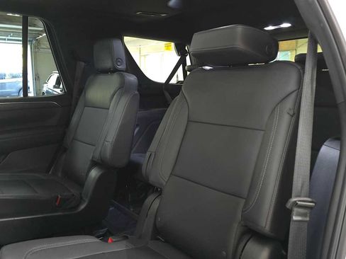 Used 2023 Chevrolet Tahoe Z71 w/ Z71 Off-Road Package image 17