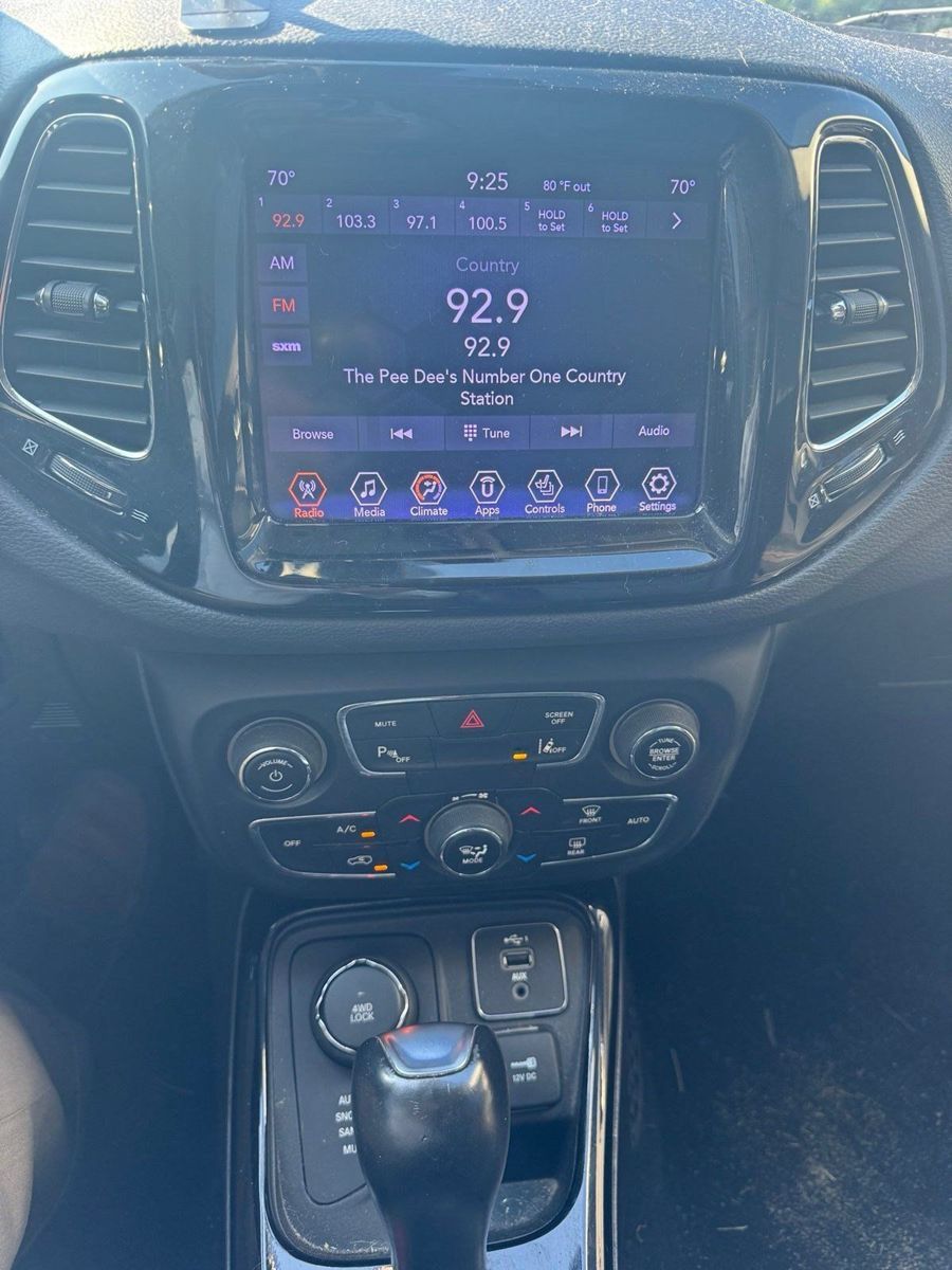 Used 2021 Jeep Compass Limited AWD/4WD image 13