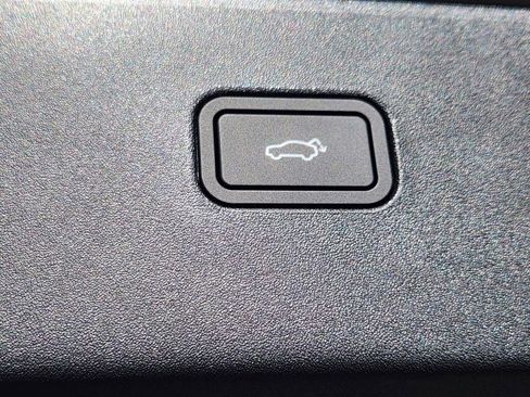 New 2026 Volvo EX30 Cross Country Ultra image 23