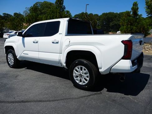 Used 2026 Toyota Tacoma SR5 RWD image 5