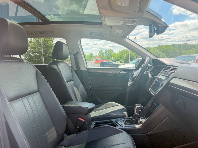 Used 2022 Volkswagen Tiguan SE FWD image 19