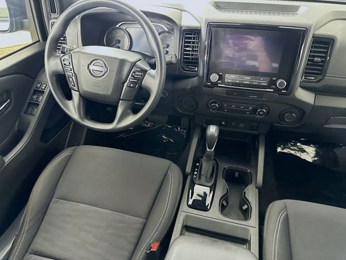 Used 2023 Nissan Frontier SV w/ Midnight Edition Package RWD image 17