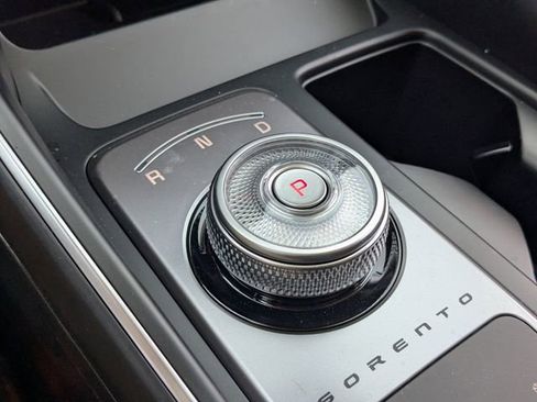 Used 2025 Kia Sorento EX w/ EX Panoramic Sunroof Package image 27