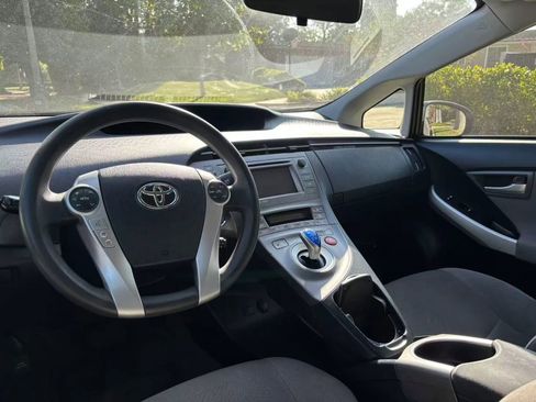Used 2013 Toyota Prius Three w/ Solar Roof Pkg image 9