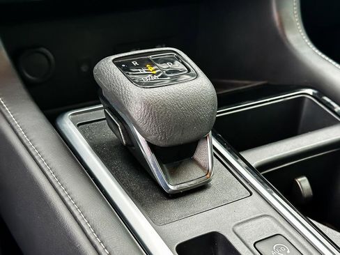 Used 2023 Nissan Pathfinder SL image 25